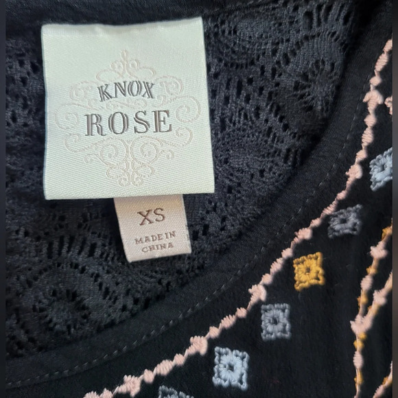 Knox Rose Black Embroidered Sleeveless Lace Back Boho Blouse Size XS - Picture 3 of 8